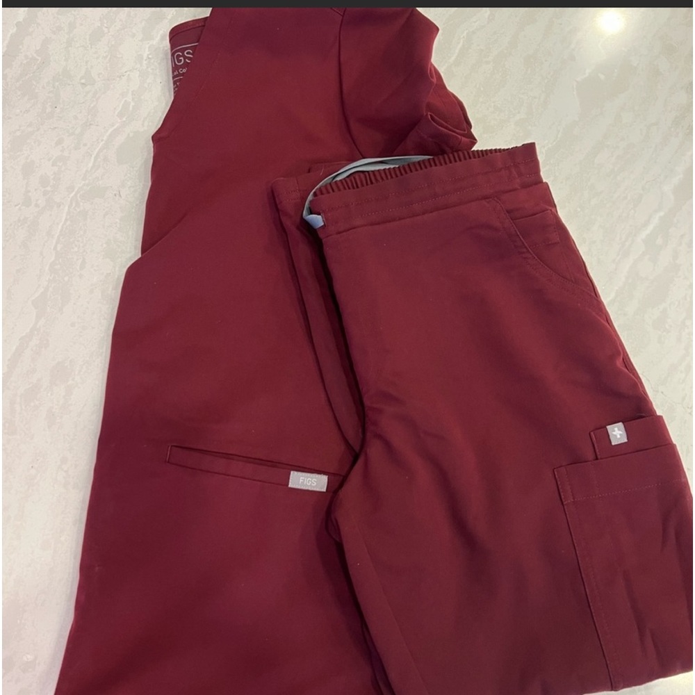 Burgundy Figs Scrub Set